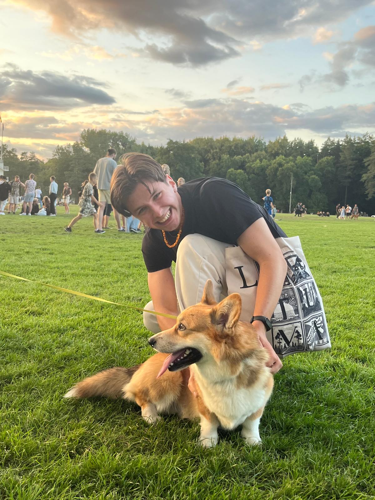 A picture of me and a corgi